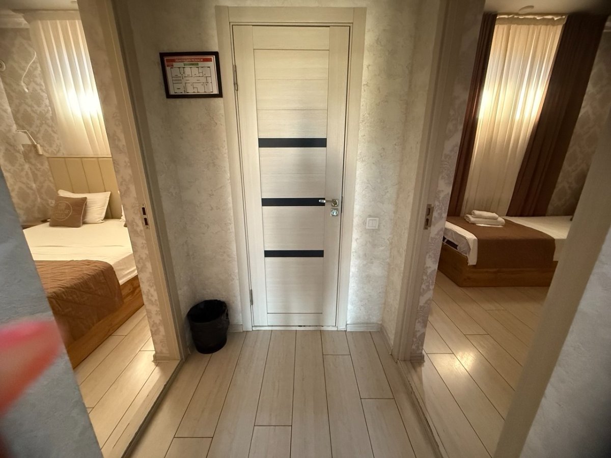 Barhat Hotel 22