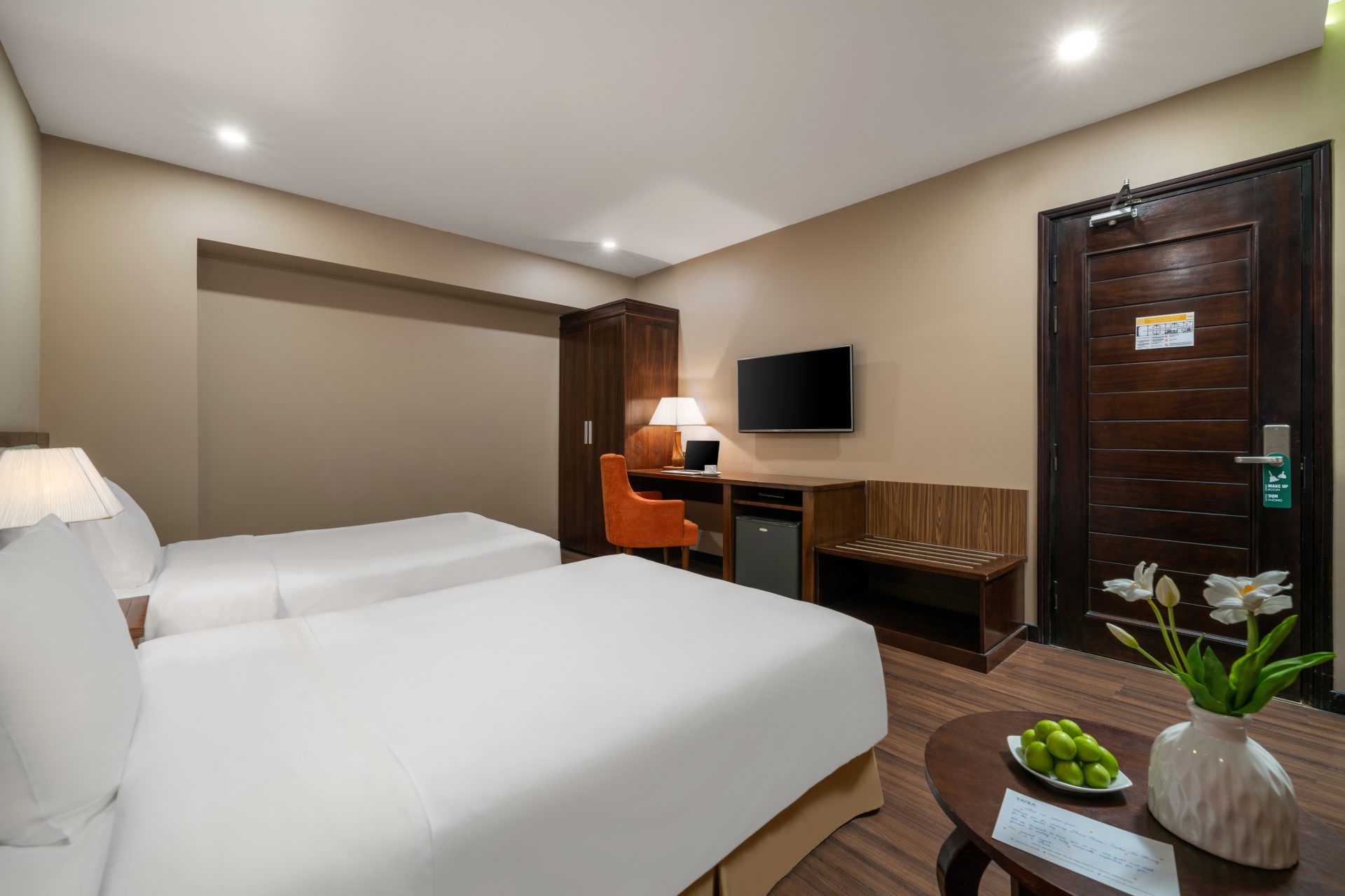 Yarra Ocean Suites Danang